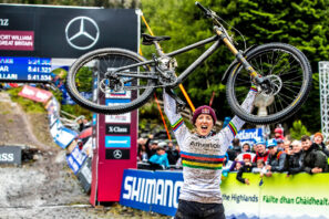 Feliz quinto cumpleaños a Atherton Bikes: primera victoria de Rachel Atherton en la Copa del Mundo en bicicleta familiar Ft. Lauderdale. proyecto de ley 2019