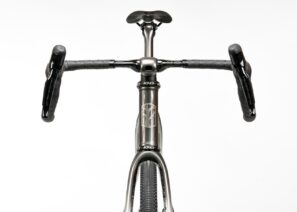 Parte delantera Mocaic Cycles GT-1 iAR