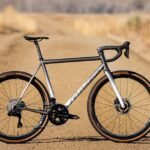 Conozca la bicicleta todoterreno de titanio Mosaic Cycles GT-1 iAR actualizada