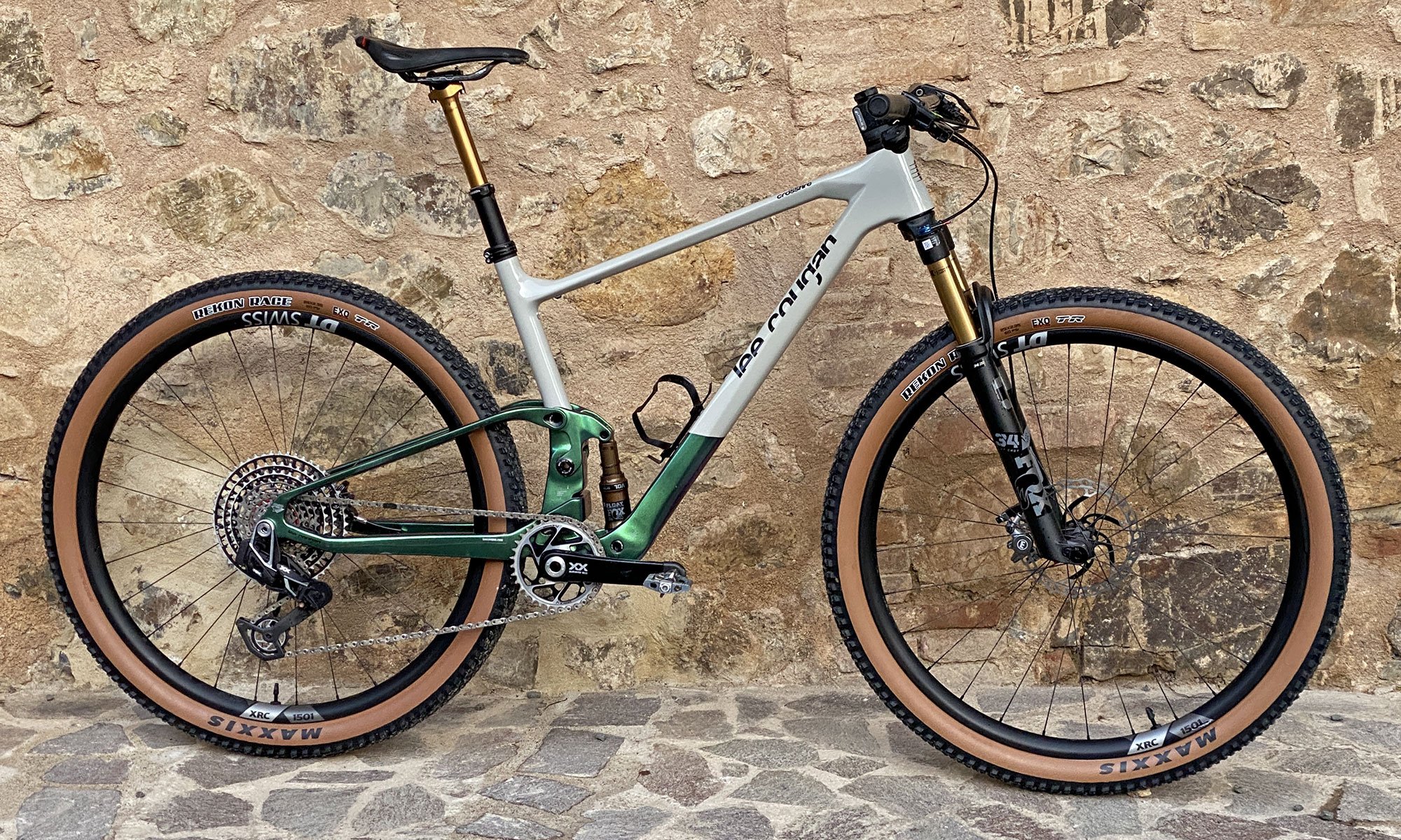 - Marchas Cicloturistas 2024 Bicicleta de montaña XC de carbono liviana Lee Cougan Crossfire Trail de 120 mm, completa del Team Eagle