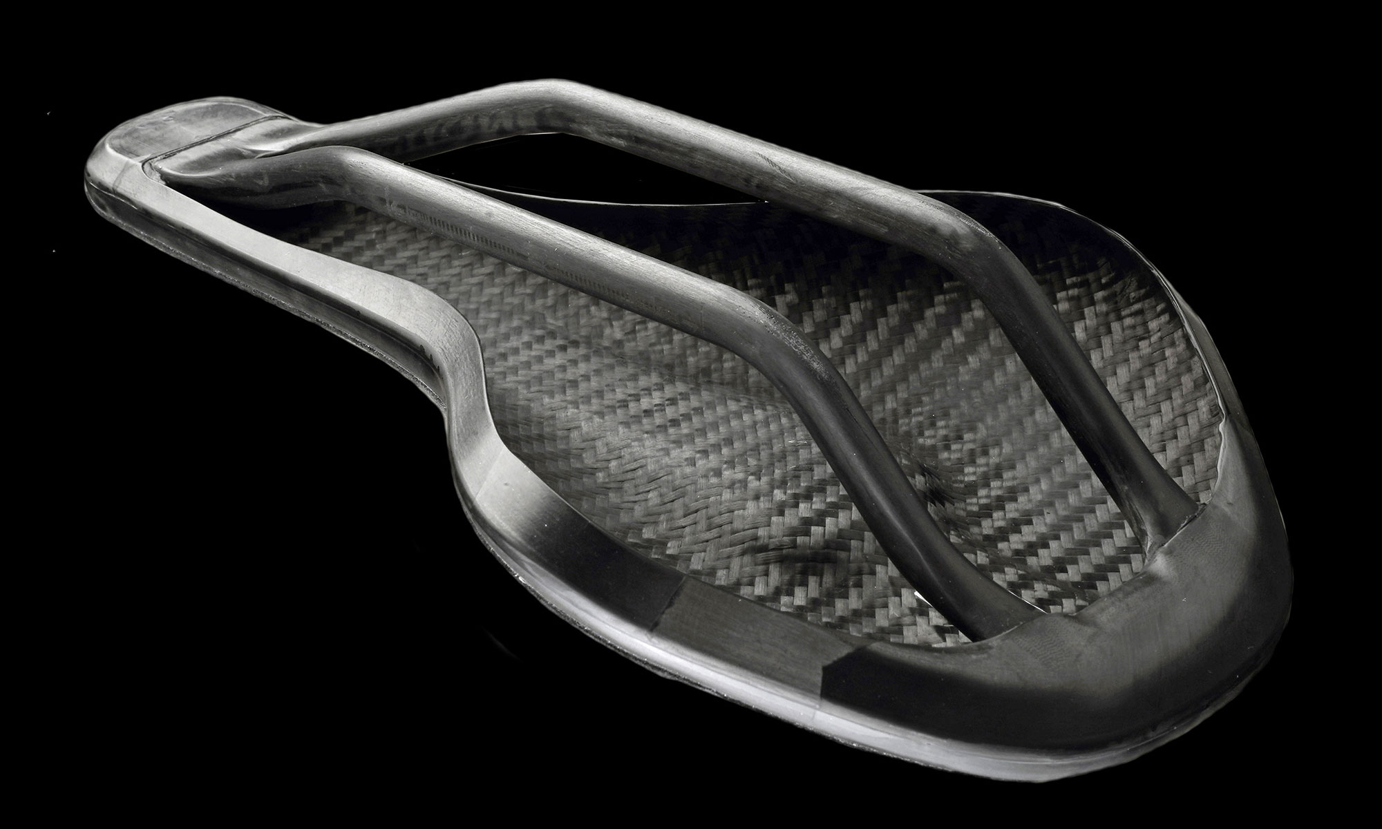 - Marchas Cicloturistas Bike Ahead El sillín cómodo, ultraligero y totalmente de carbono Hypersaddle, con construcción en la parte inferior