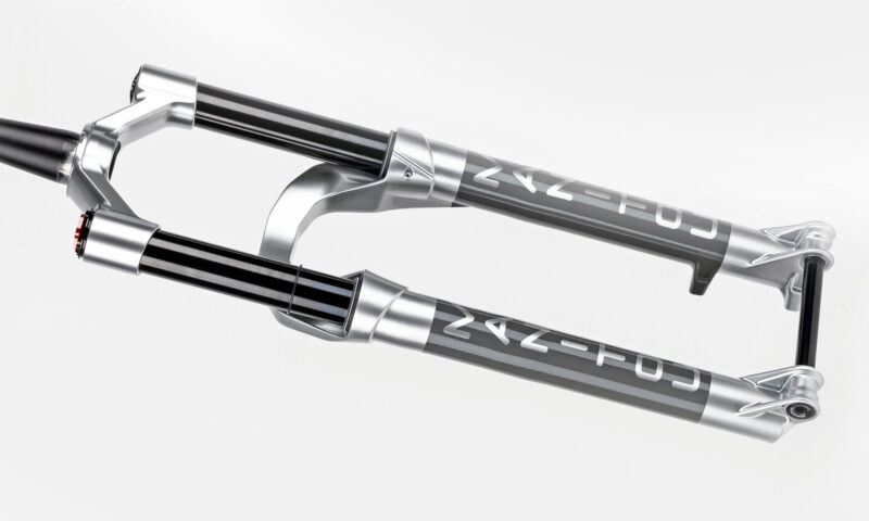 2024 Manitou Mattoc Pro LE, horquilla para bicicleta de montaña moderna de la vieja escuela de edición limitada de 110-150 mm, en ángulo