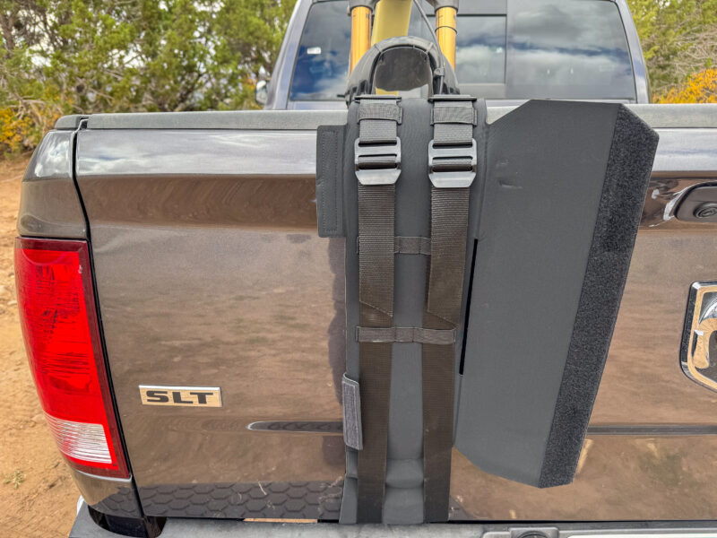 - Marchas Cicloturistas Revisión del sistema de bastidor de puerta trasera Railias, portabicicletas para plataforma de camión-