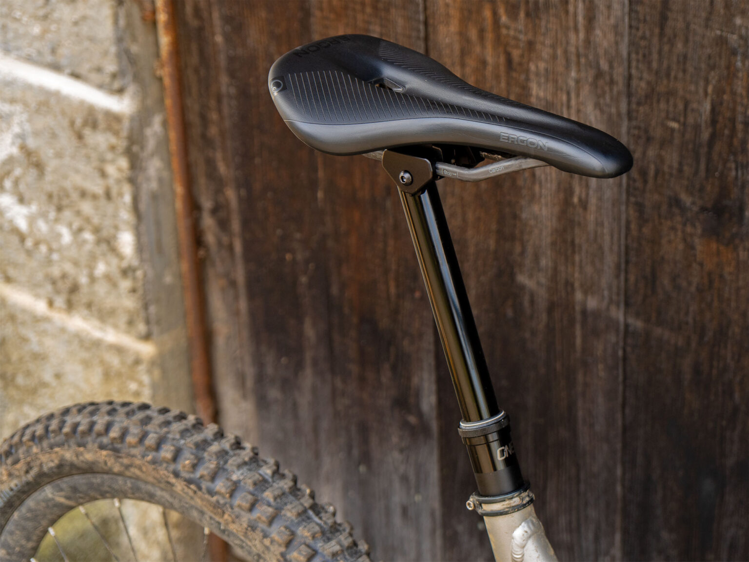 Cabezal de tija de sillín Fair Drop Best UC con desplazamiento de 2 pernos, golpea el sillín hacia adelante